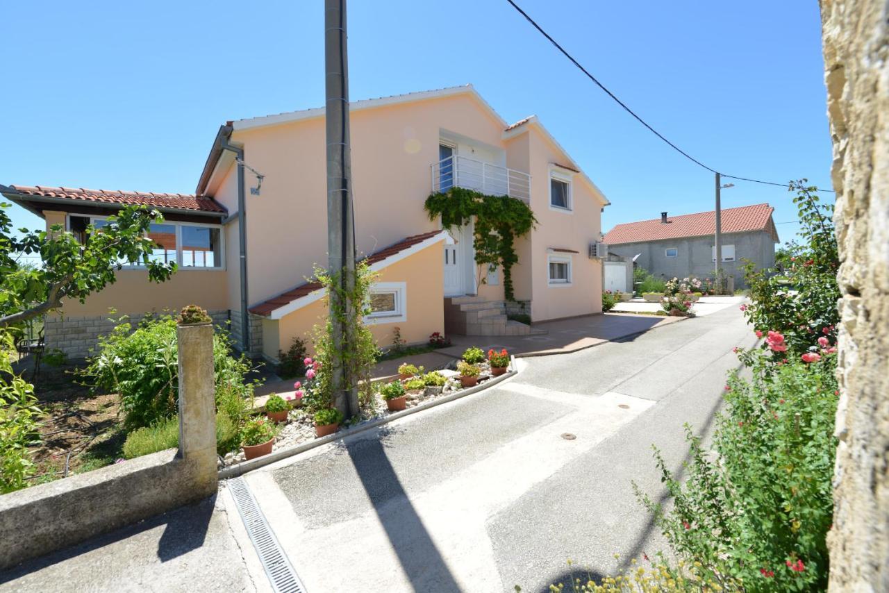 Apartment Kokic Pridraga Exterior photo