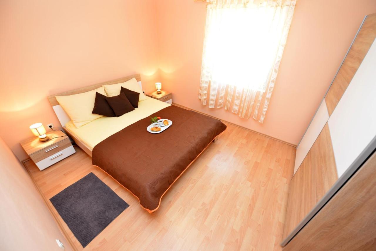 Apartment Kokic Pridraga Exterior photo